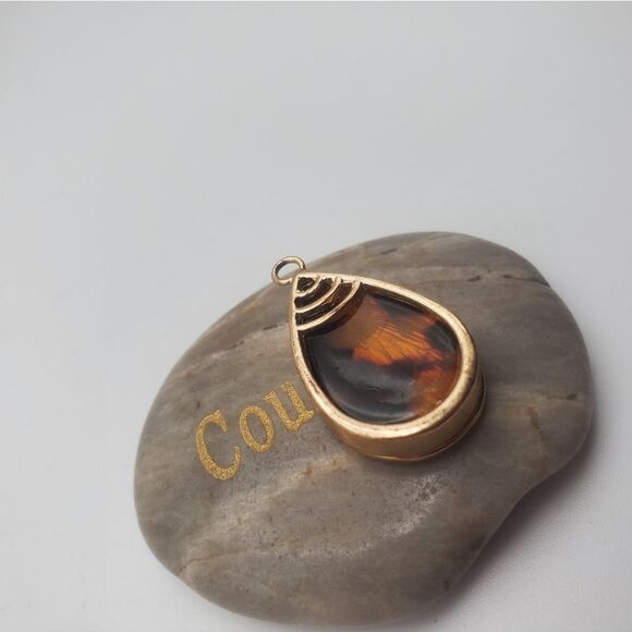 Cheetah teardrop pendant elegant necklace charm‎ - Picture 2 of 2